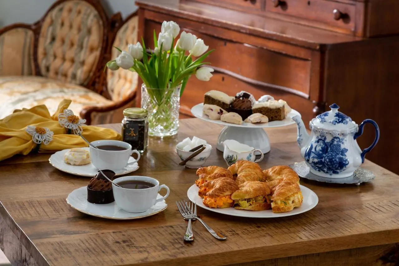 Inn At Woodhaven-In The Heart Of The Bourbon Trail-Over 12 Distilleries Nearby Louisville Bed & Breakfast