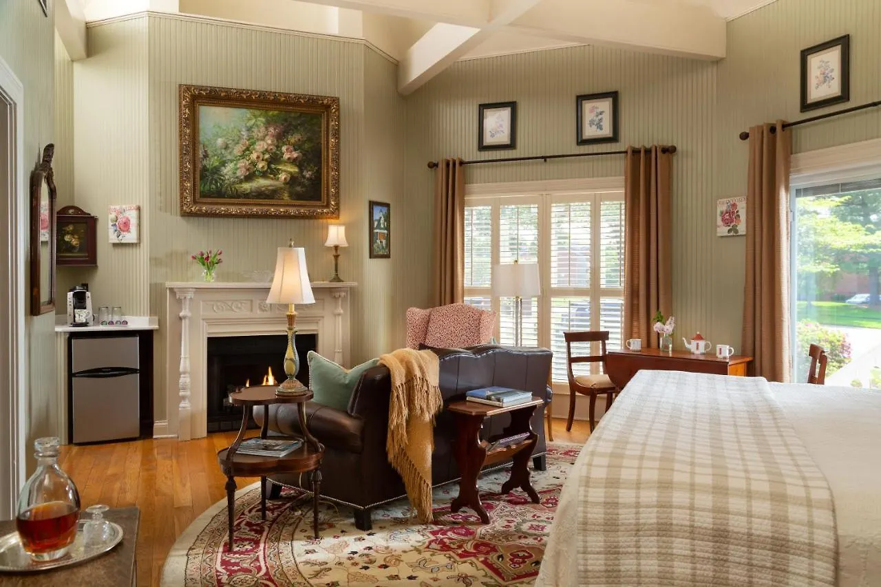 Inn At Woodhaven-In The Heart Of The Bourbon Trail-Over 12 Distilleries Nearby Louisville Bed & Breakfast